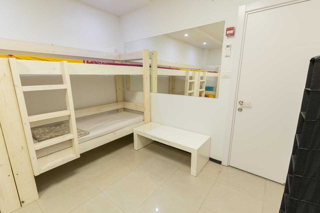Mevaser - Christian Hostel ริชอน เลอซีออน ภายนอก รูปภาพ