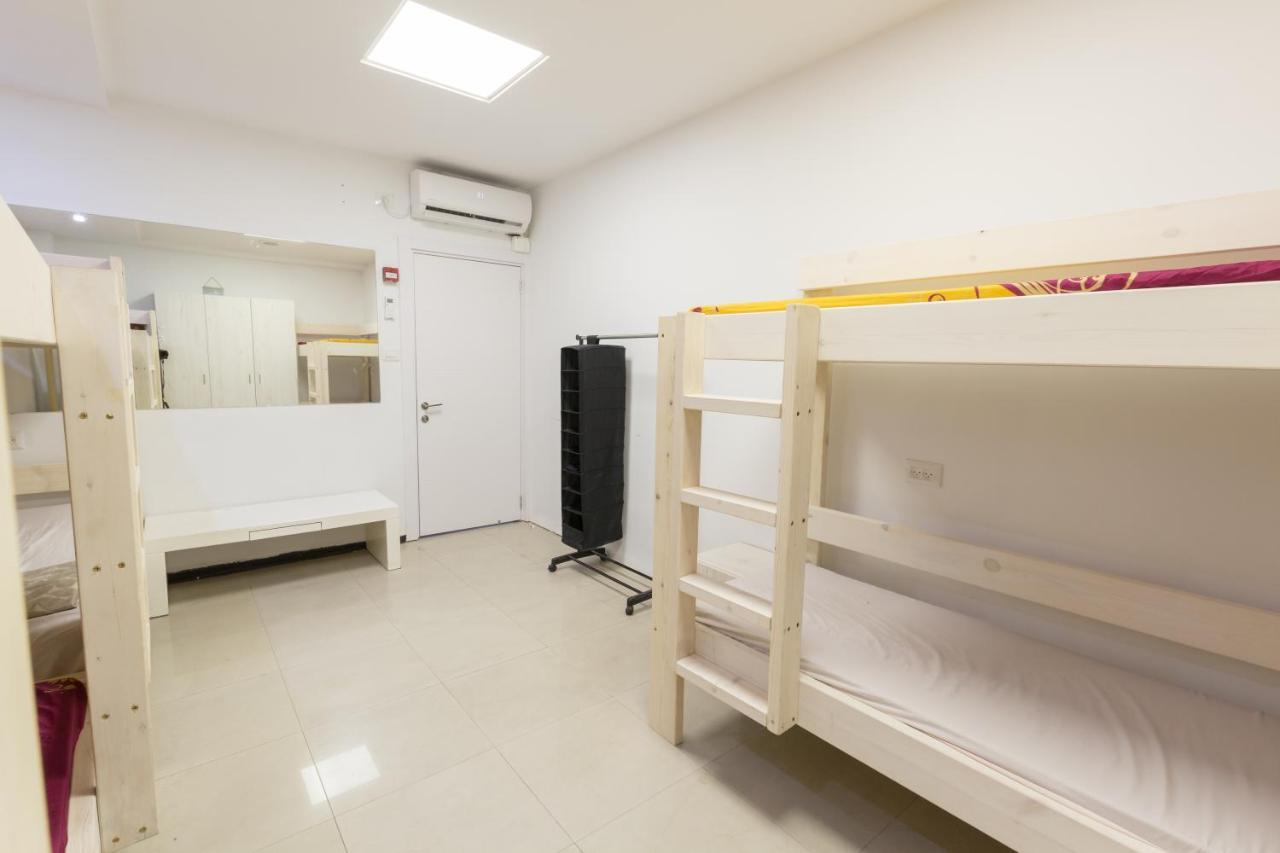 Mevaser - Christian Hostel ริชอน เลอซีออน ภายนอก รูปภาพ
