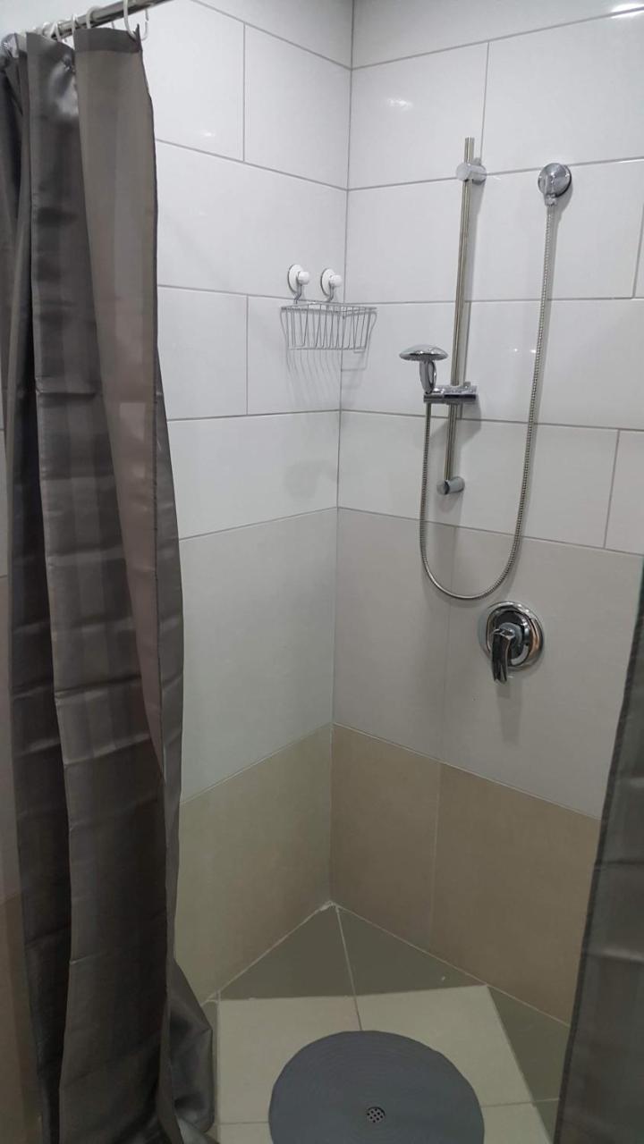 Mevaser - Christian Hostel ริชอน เลอซีออน ภายนอก รูปภาพ