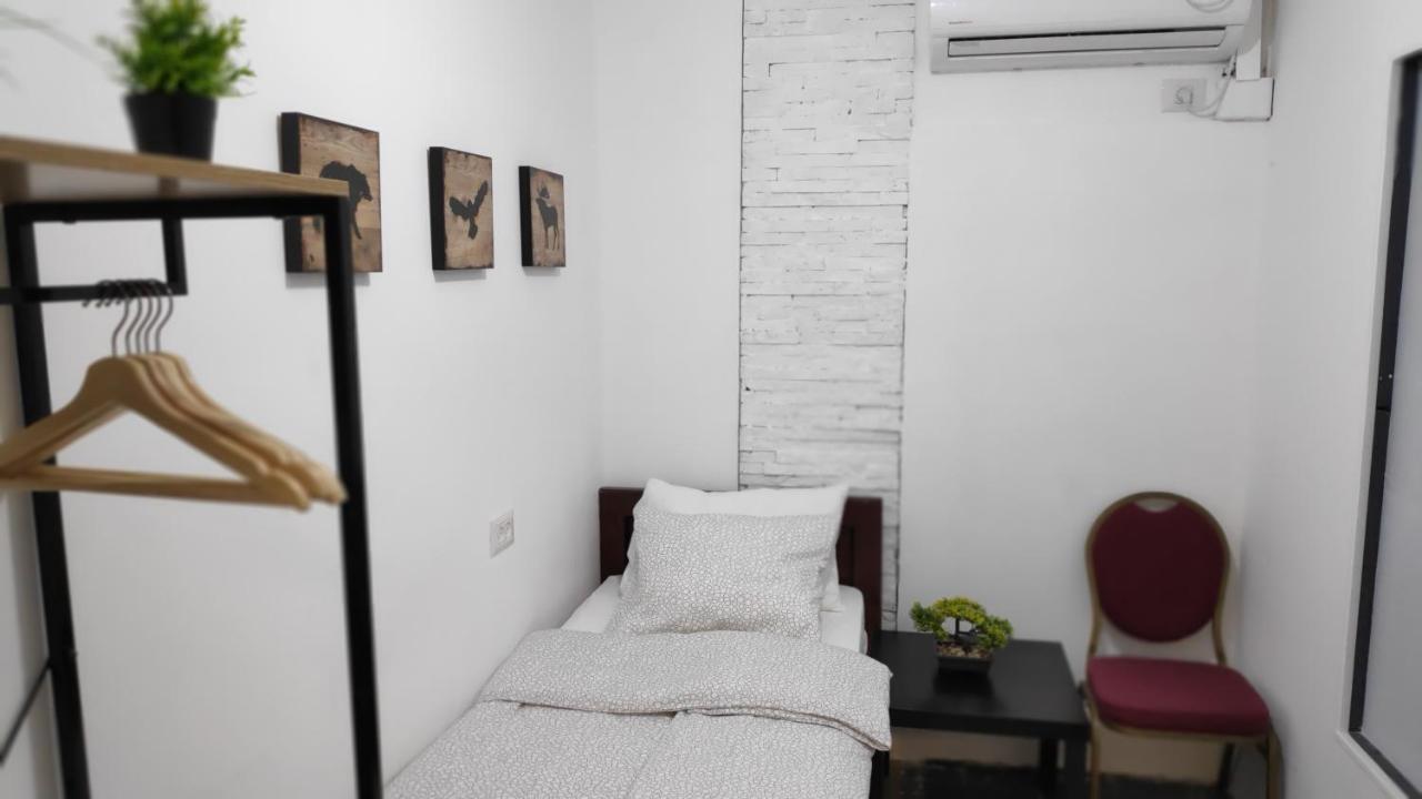 Mevaser - Christian Hostel ริชอน เลอซีออน ภายนอก รูปภาพ