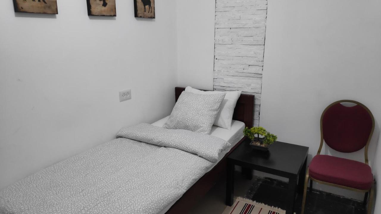Mevaser - Christian Hostel ริชอน เลอซีออน ภายนอก รูปภาพ