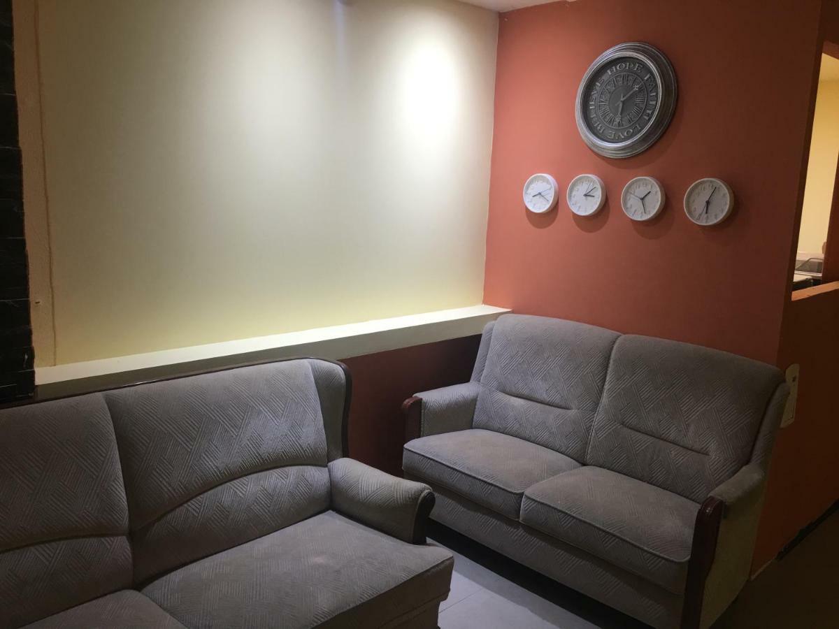 Mevaser - Christian Hostel ริชอน เลอซีออน ภายนอก รูปภาพ